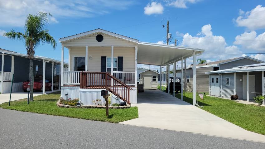 Winter Haven, FL Mobile Home for Sale located at 172 Valencia Orange Manor East